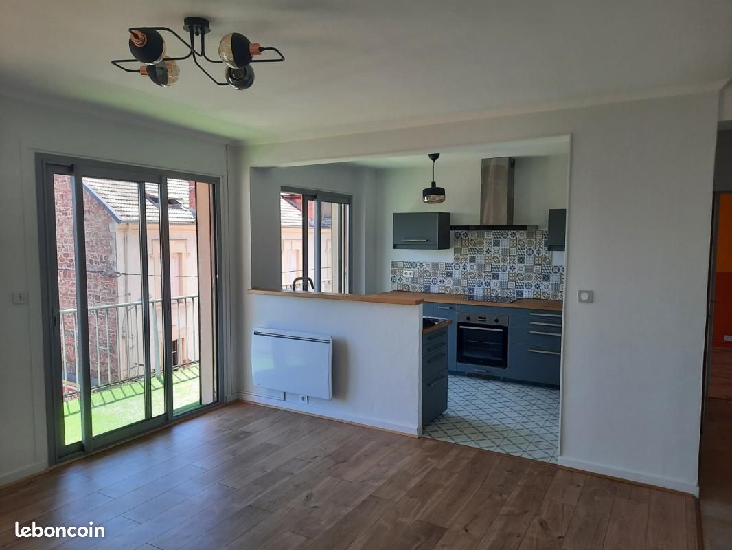 Appartement 3 pièces 75 m² · à Roanne · 75 m² · 700 €