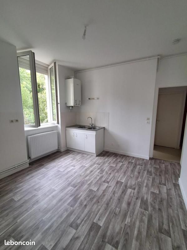 Appartement 3 pièces 53 m² · à Saint-Étienne · 53 m² · 368 €