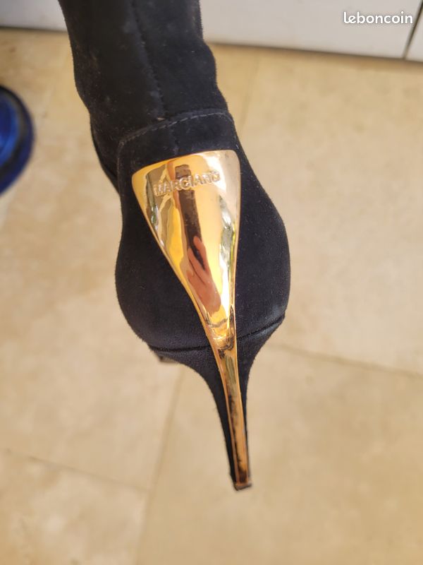 Talons Hauts Guess By Marciano En Daim Noir - Taille 7.5 - Talon 4 Pouces Stiletto - Occasion Bon état