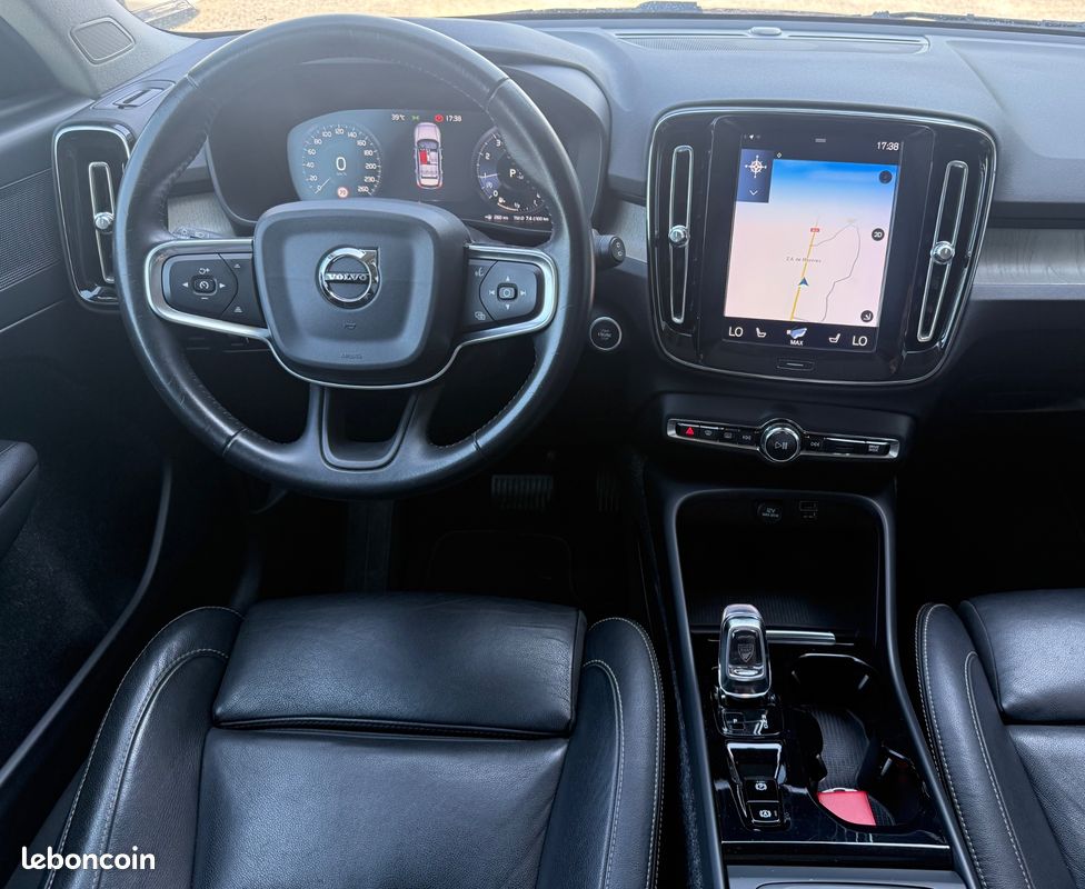 VOLVO XC40 1.5 T3 165 2WD GEARTRONIC INSCRIPTION LUXE Bva - ATTELAGE ESCAMOTABLE ELECTIQUEMENT (image 17)