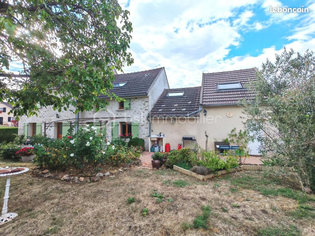 Maison 6 pièces 155 m² · à Saint-Denis-lès-Rebais · 155 m² · 329 000 €