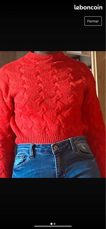 Pull rouge en laine (image 1)