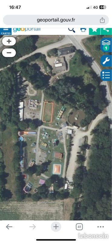 Terrain pour activités et maison · à Saint-Armel · 650 000 €