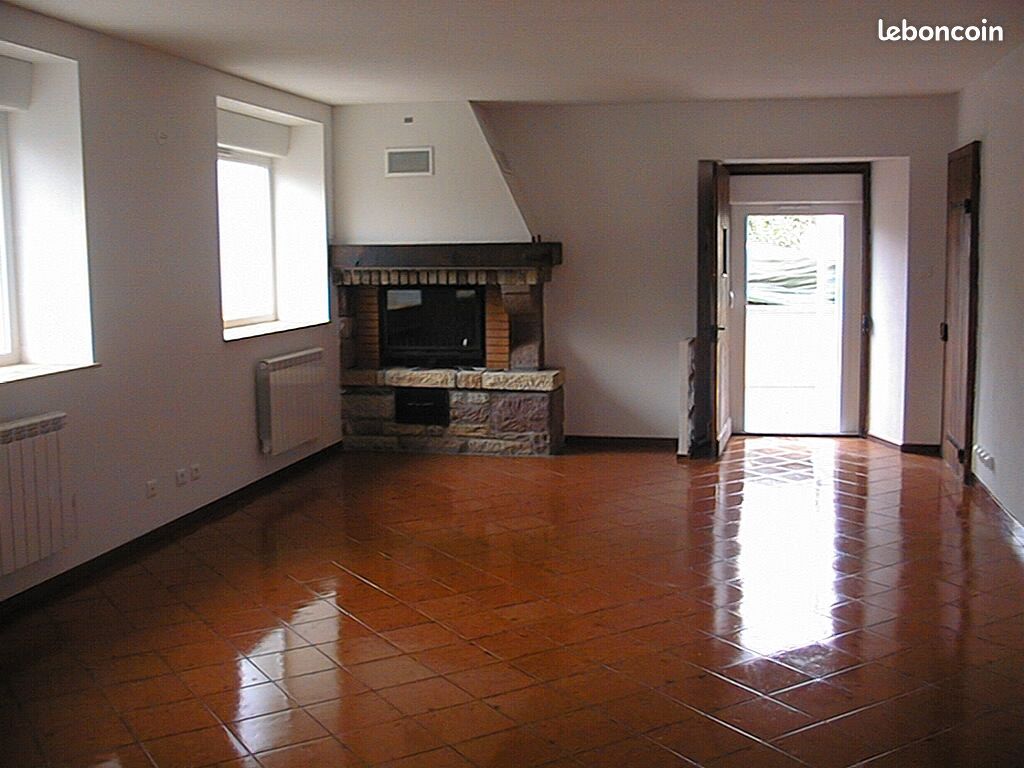 Appartement 3 pièces 98 m² · à Champey · 98 m² · 695 €/mois