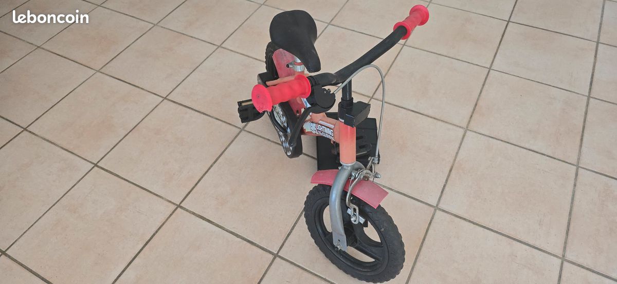Vélo enfant CARS 10 pouces (image 6)
