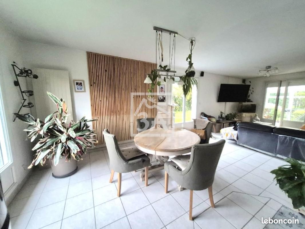 Maison 6 pièces 91 m² · à Uxem · 91 m² · 229 500 €