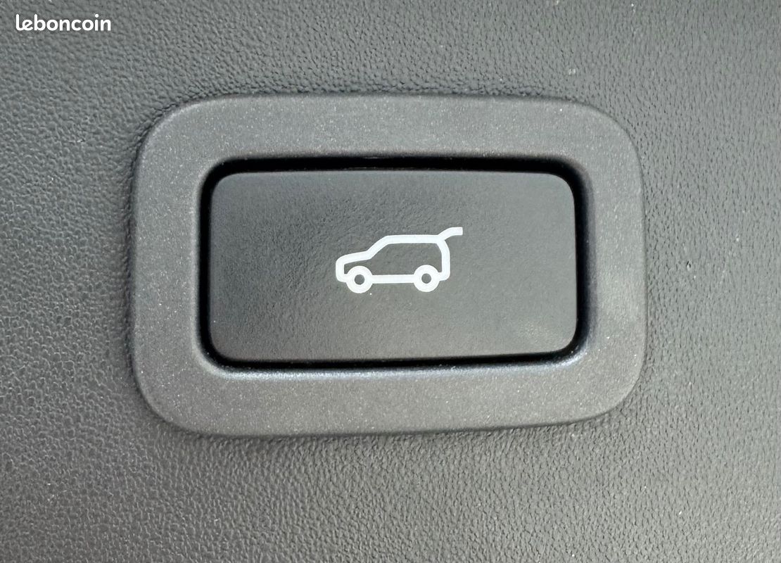 Jaguar E-Pace 2.0d 180ch R-Dynamic SE BVA9 AWD / Toit Pano / Meridian / Sièges Chauffants / Caméra (image 26)