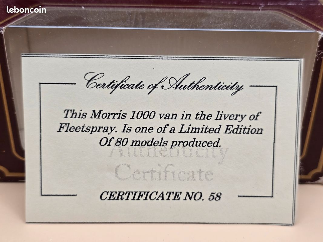 Lledo 1/43 Morris Minor Van Fleetspray (image 8)