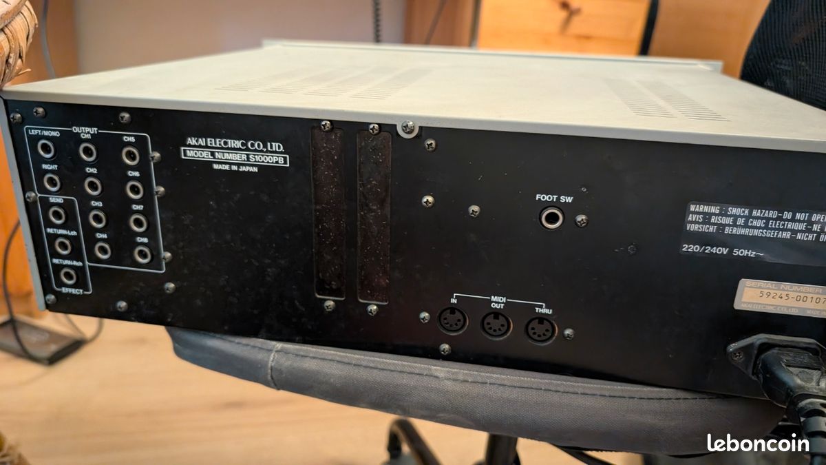 Sampler Akai S1000 PB (image 3)