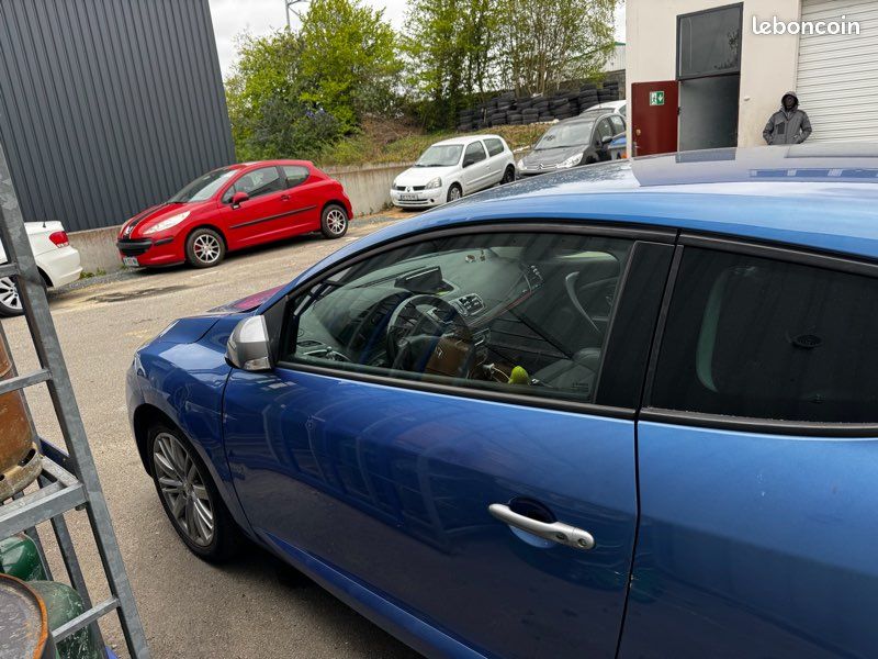 Voiture Renault, Mégane coupé GTline (image 6)