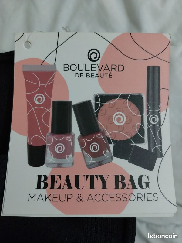Vanity de maquillage (image 2)