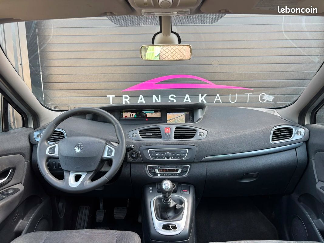 RENAULT SCENIC III dCi 130 FAP Energy eco2 15th - 4 PNEUS NEUFS - MOTEUR À CHAINE - TOIT OUVRANT (image 14)