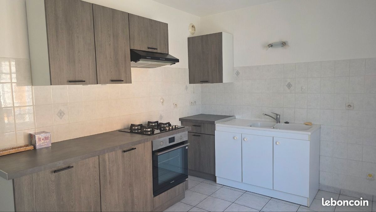 Appartement 3 pièces 73 m² · à Saint-Just-Saint-Rambert · 73 m² · 750 €