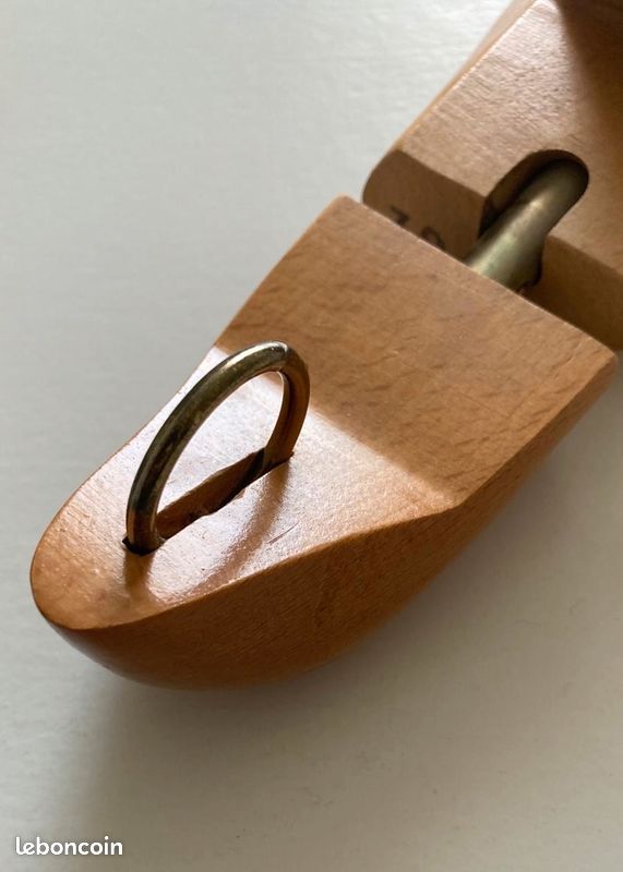 Paire D'embauchoirs En Bois Pour Chaussures - Alfa Paris - Ancien