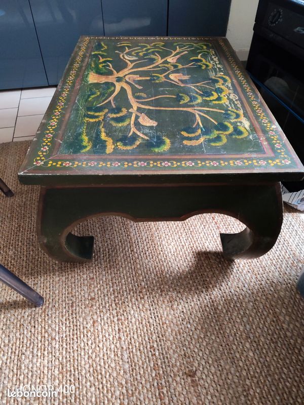 Table salon charme assuré lourde beau bois motif peint oiseau arbre 90x60x42 (image 1)