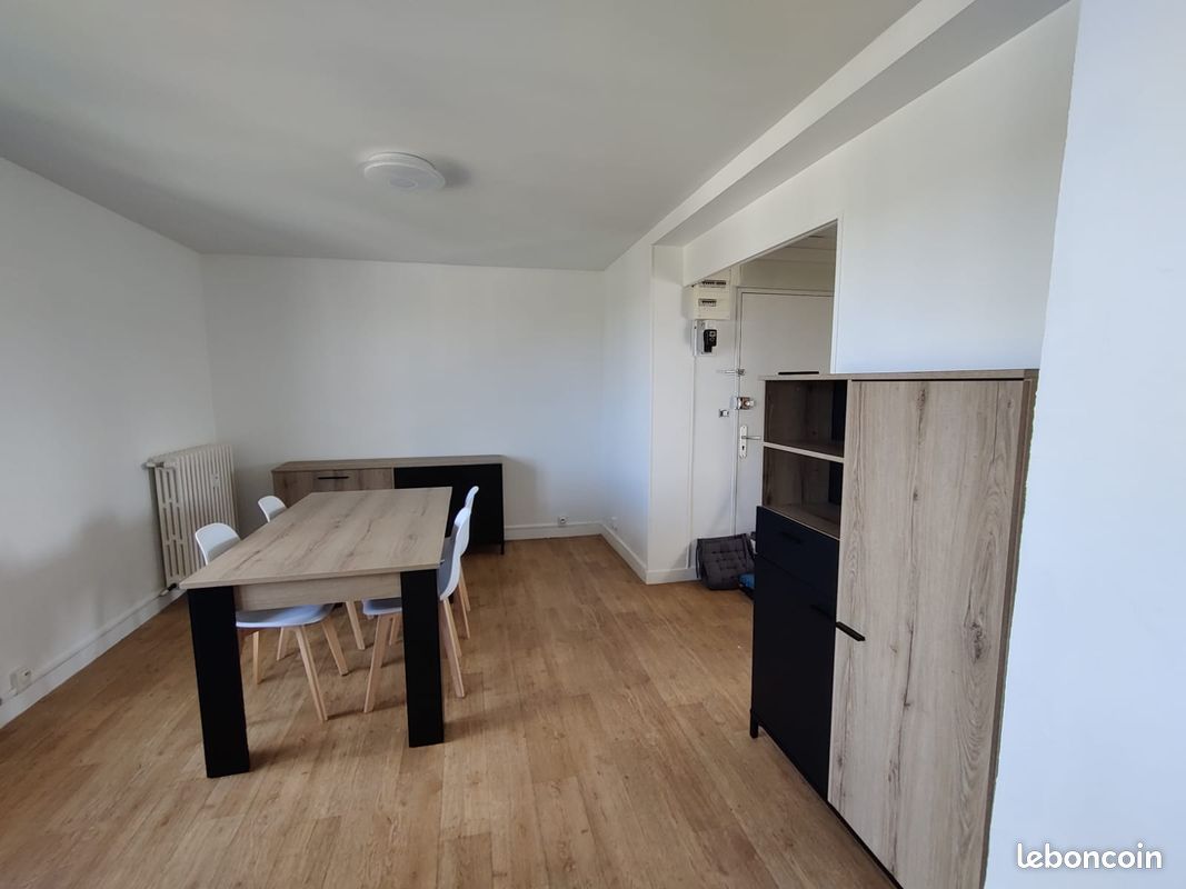 Appartement 3 pièces 67 m² · à Poitiers · 67 m² · 875 €