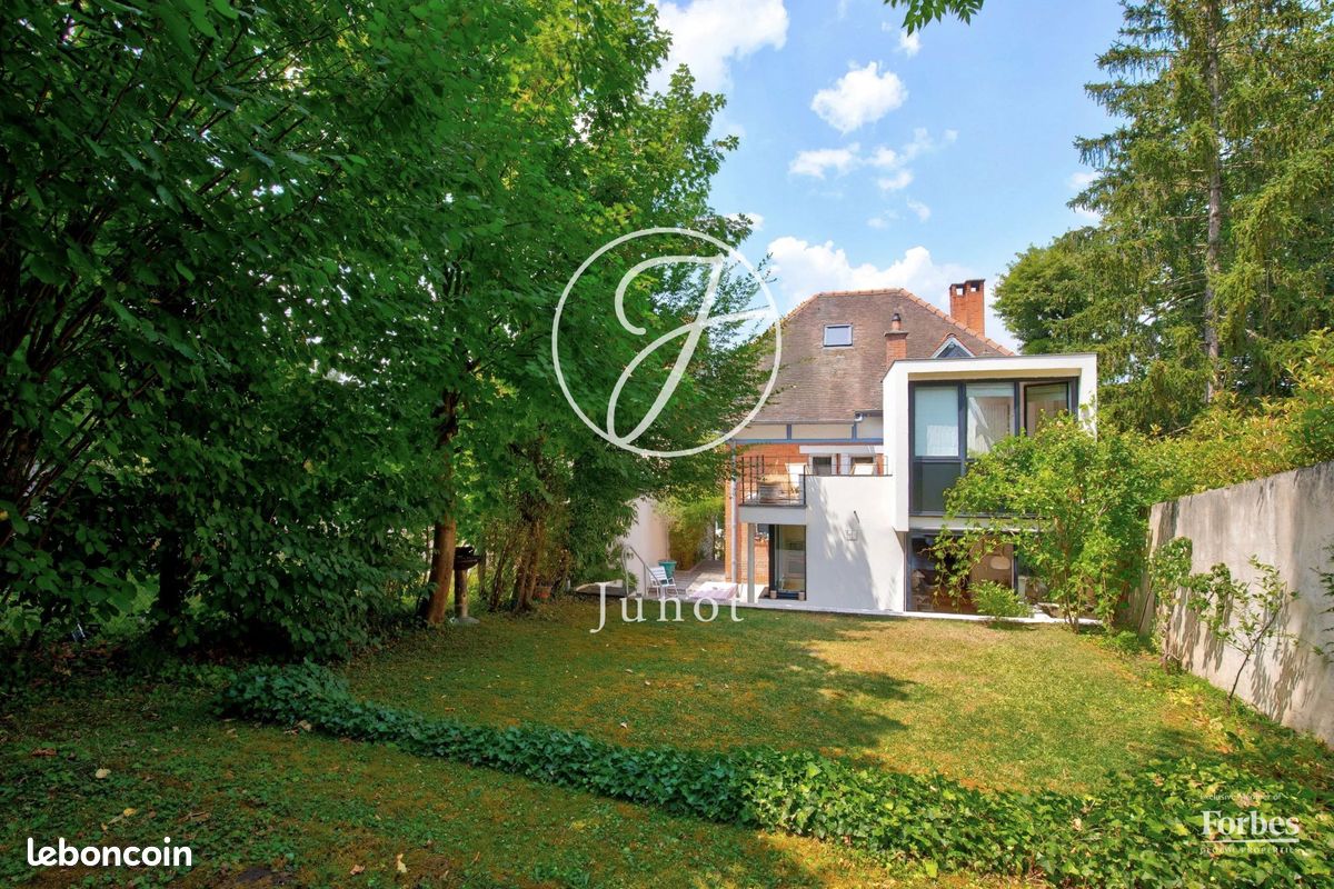 Maison 7 pièces 161 m² · à Ville-d'Avray · 161 m² · 1 390 000 €