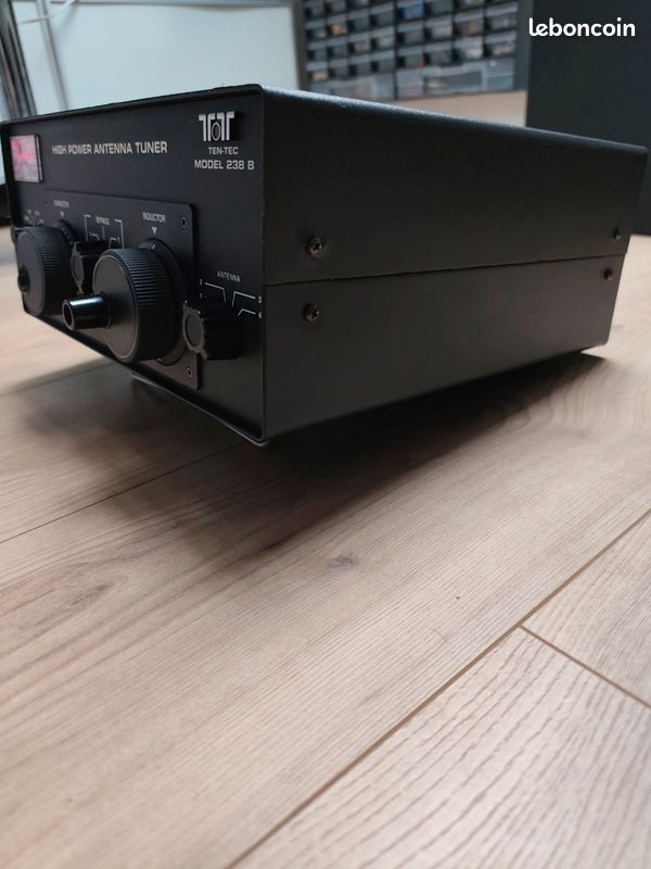 Tuner D'antenne Automatique TEN-TEC 253 - 2KW - Pour Pièces Ou Réparation