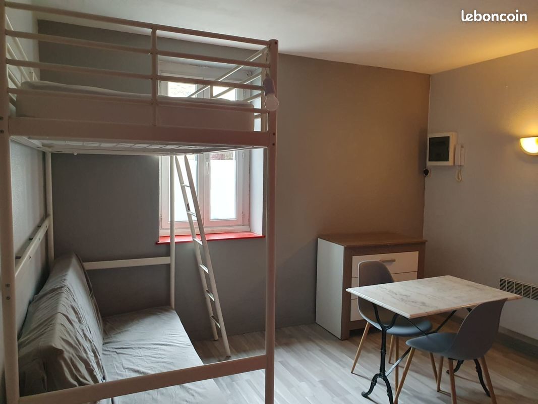 Appartement 1 pièce 17 m² · à Fougères · 17 m² · 290 €