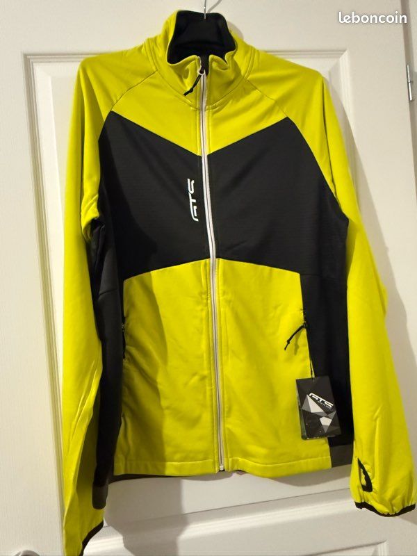 Veste de sport avec capuche rétractable - Beige - - 11.00