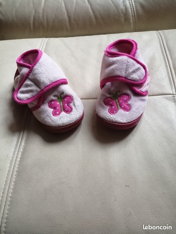 Pantoufles enfant, taille 23 (image 1)