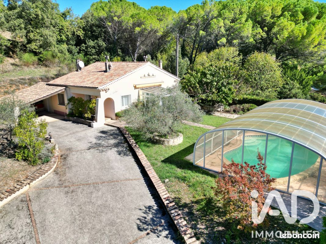 Maison 5 pièces 117 m² · à Curnier · 117 m² · 264 000 €