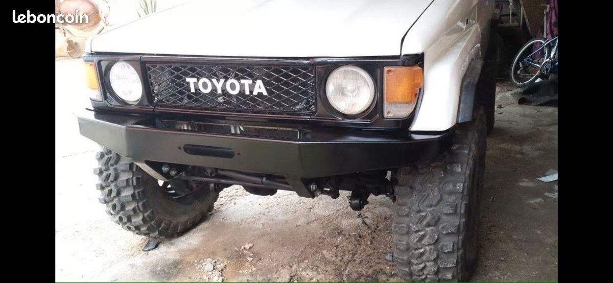 Par choc avant acier Toyota LJ 70 / 73 (image 1)