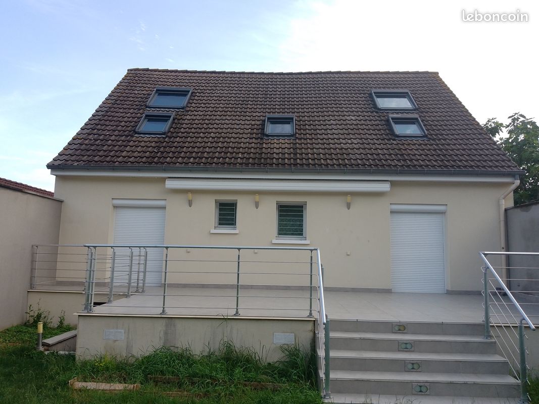 Maison 7 pièces 140 m² · à Reims · 140 m² · 2 030 €/mois