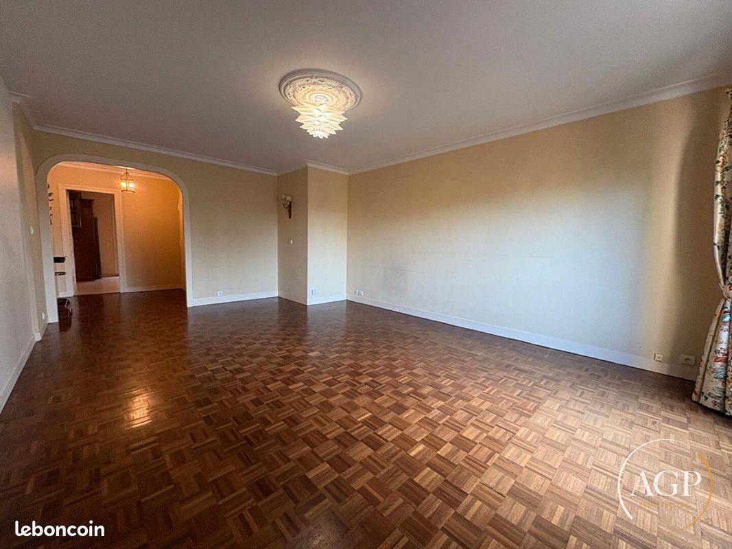 Appartement 5 pièces 104 m² · à Orléans · 104 m² · 1 400 €/mois