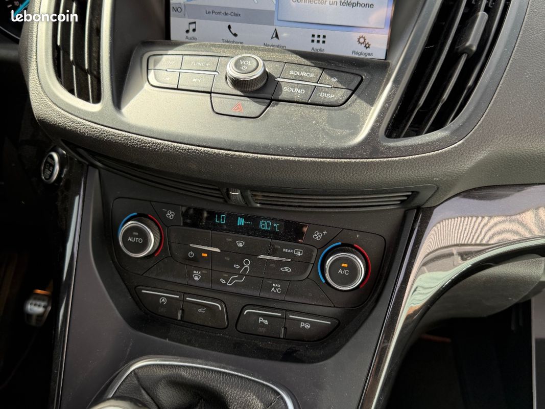 FORD KUGA 2.0 TDCi 150 SS 4x2 BVM6 ST-Line Black Silver / TOIT OUVRANT PANO / FULL ENTRETIEN (image 15)