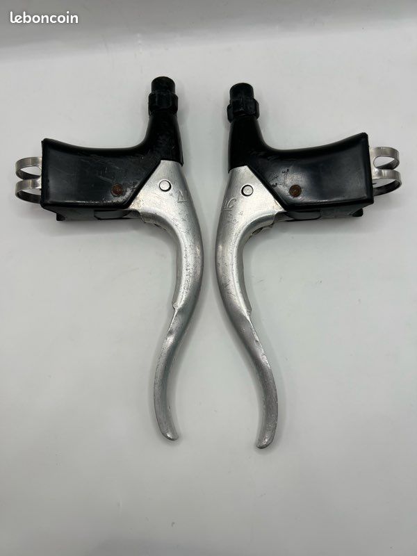 Leviers de frein vélo MAFAC perforés MAFAC bicycle brake levers Leviers de frein vélo MAFAC perforés MAFAC bicycle brake levers