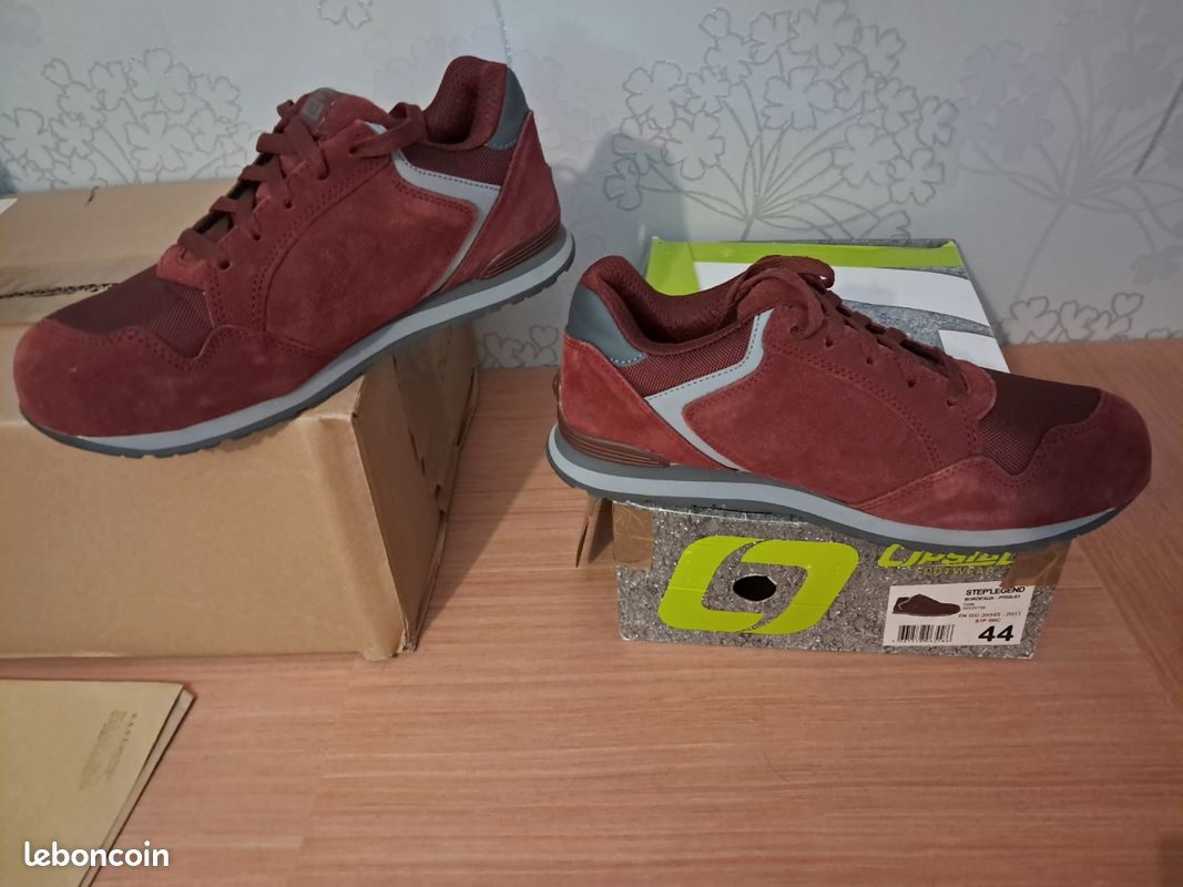 Chaussure / basket de sécurité 44 43 (image 2)