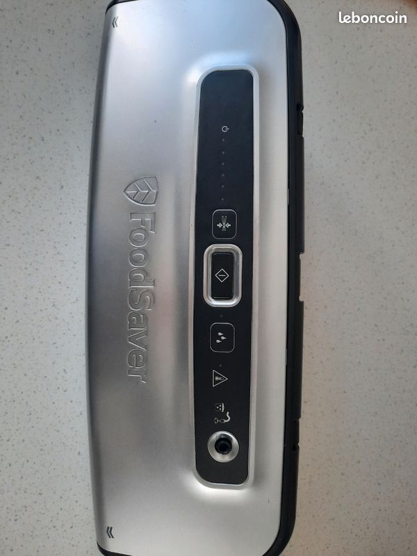 Machine sous vide foodsaver et tupperware Électroménager