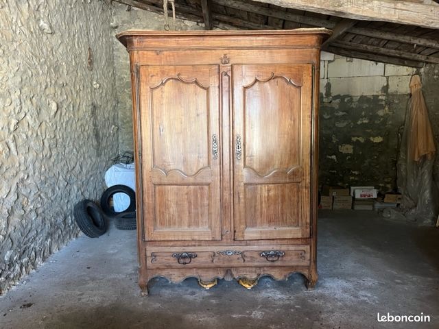 Armoire ancienne (image 1)