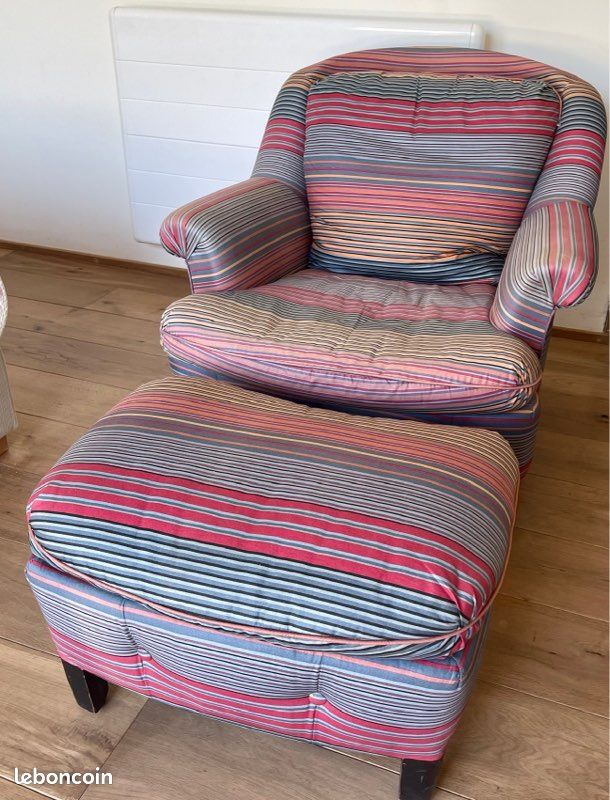 Fauteuil tissu avec repose-pied (image 1)