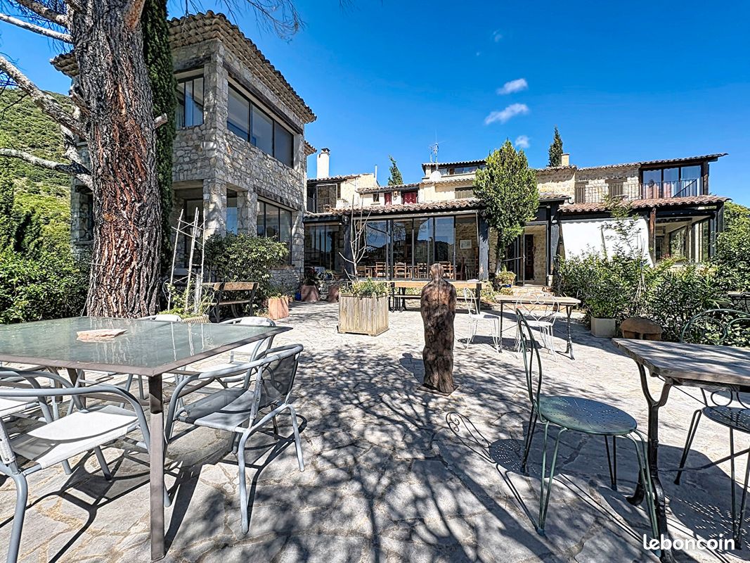 Maison 30 pièces 925 m² · à Aubres · 925 m² · 1 365 000 €