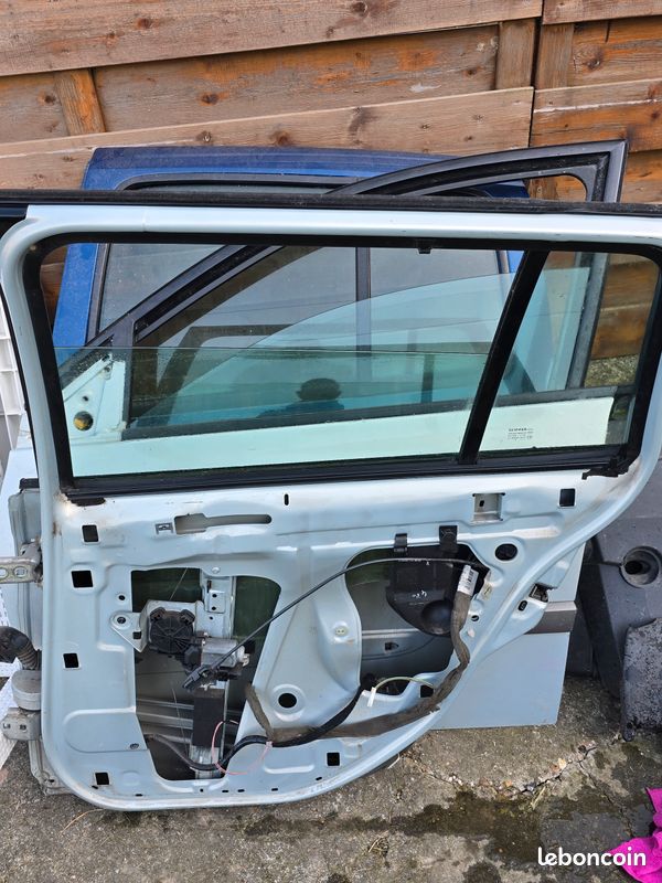 Porte arrière droite megane 2 (image 2)