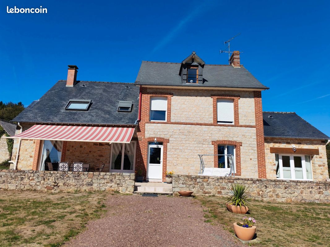 Maison 13 pièces 205 m² · à Bagnoles de l'Orne Normandie · 205 m² · 445 000 €