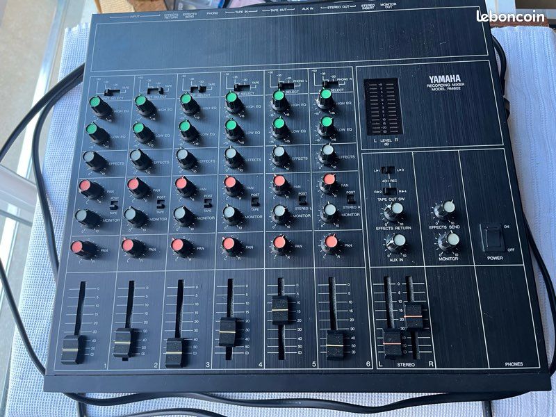 Table de mixage Yamaha RM602 vintage 6 voies (image 1)