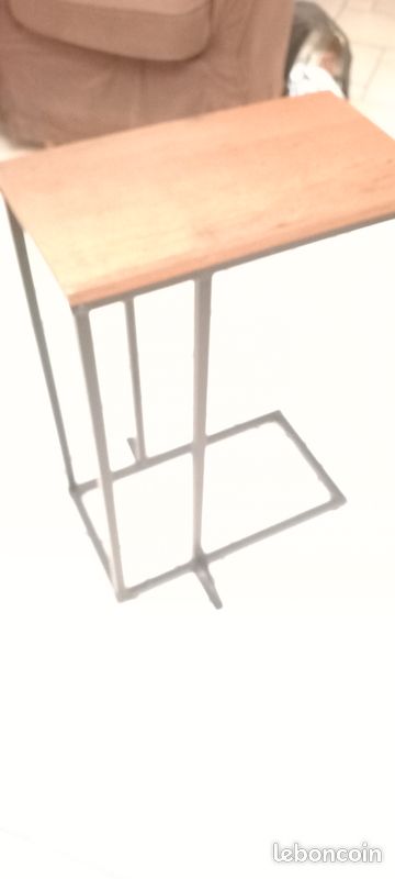 Table d'appoint (image 2)