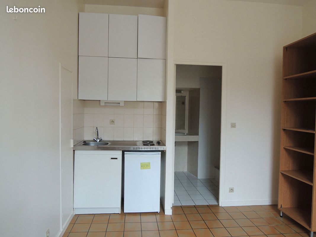 Studio 1 pièce 16 m² - Poitiers 86000 (image principale 0)