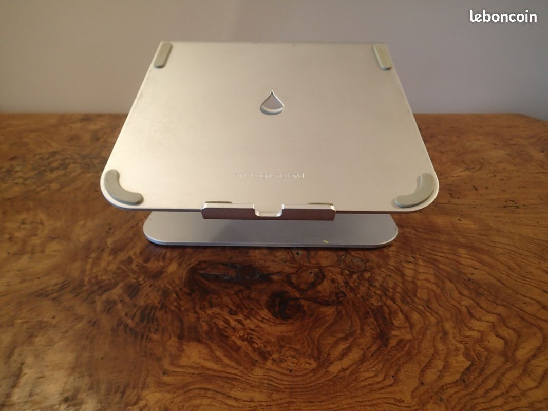 Support De Bureau Rain Design MStand Pour IPhone/iPad - Incliné, Sortie Câble, Base Acoustique - Argent Anodisé