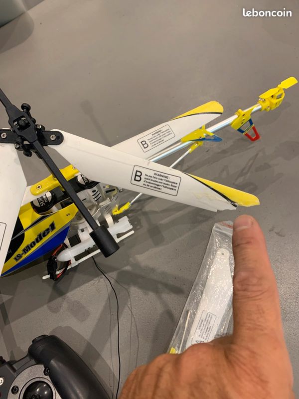 Hélicoptère téléguidée (image 2)