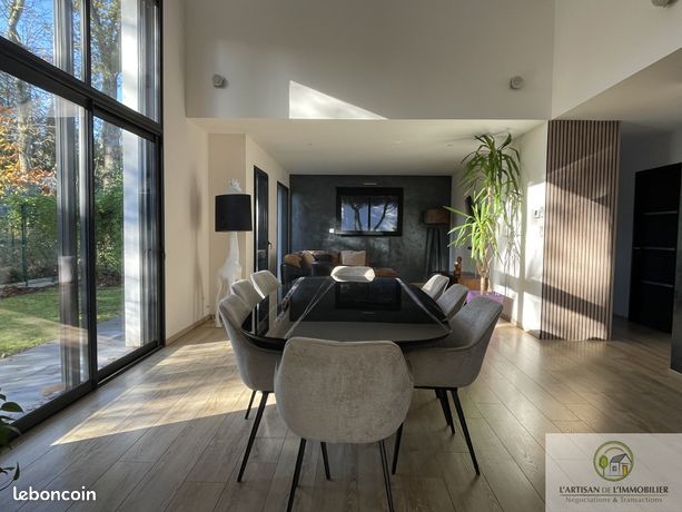 Propriété 7 pièces 157 m²