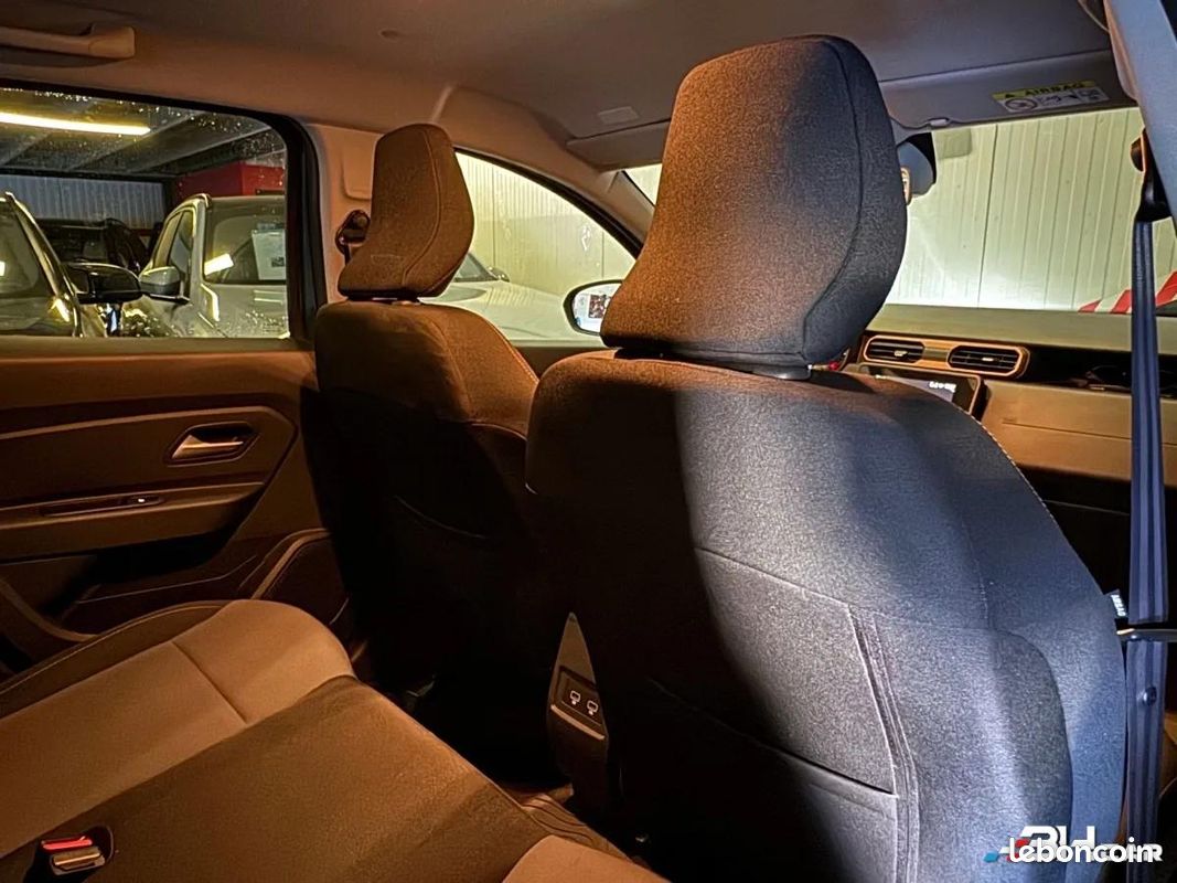 Dacia Duster 1.3 TCe 150ch Extreme 4X2 EDC (image 9)