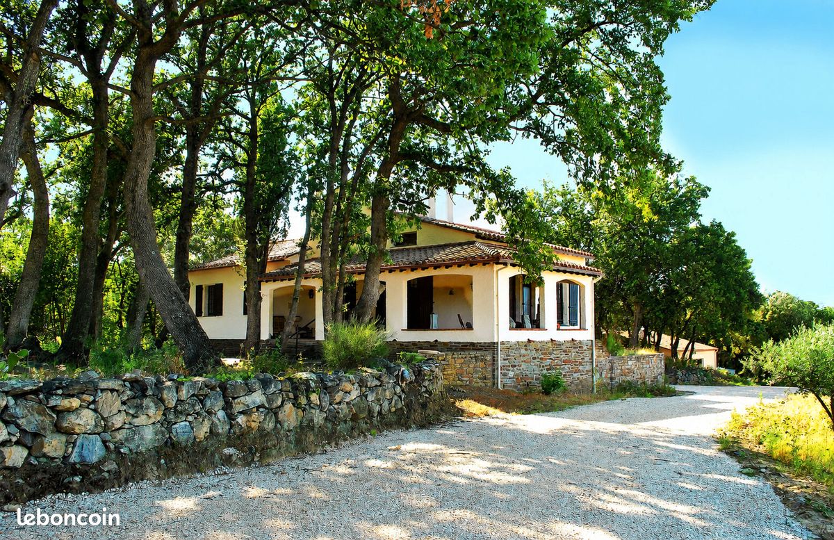 Maison 8 pièces 182 m² · à Laroque-des-Albères · 182 m² · 750 000 €