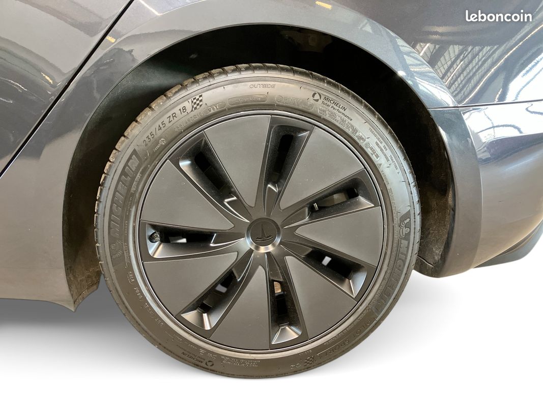 Tesla Model 3 2024 RWD - Véhicule d'occasion certifié (image 10)