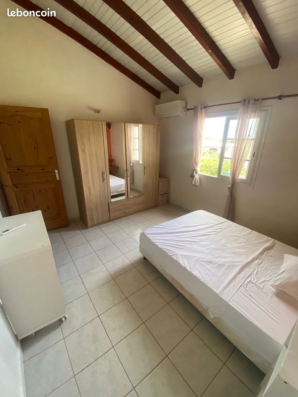 Maison 3 pièces 90 m² · à Les Abymes · 90 m² · 450 €/mois