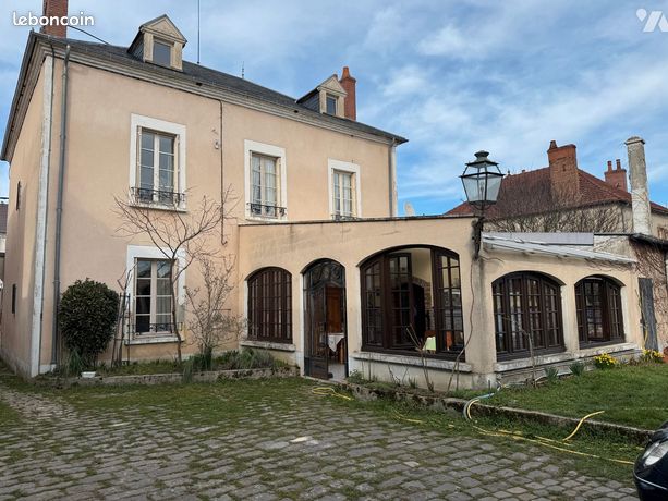 Maison 8 pièces 174 m²