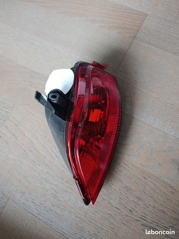 Antibrouillard Dacia (image 2)
